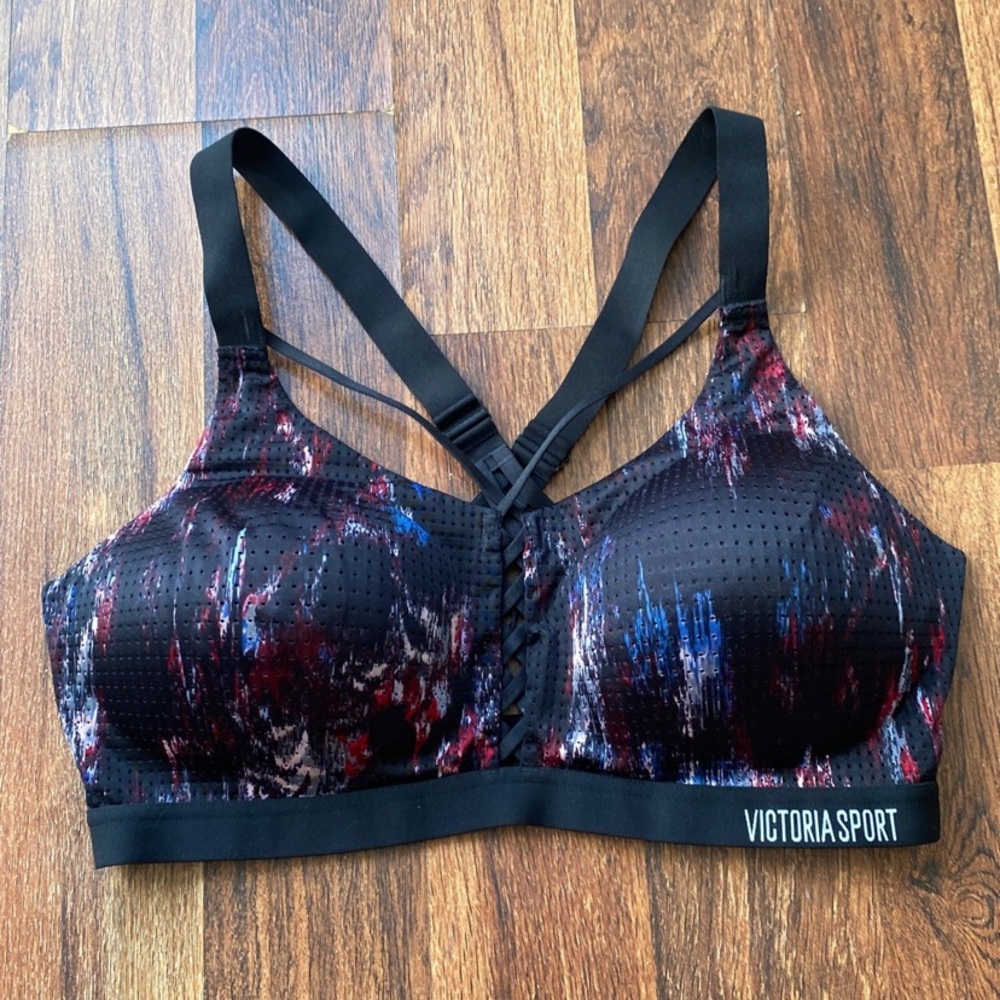 Victoria Secret Sports Bra 38D